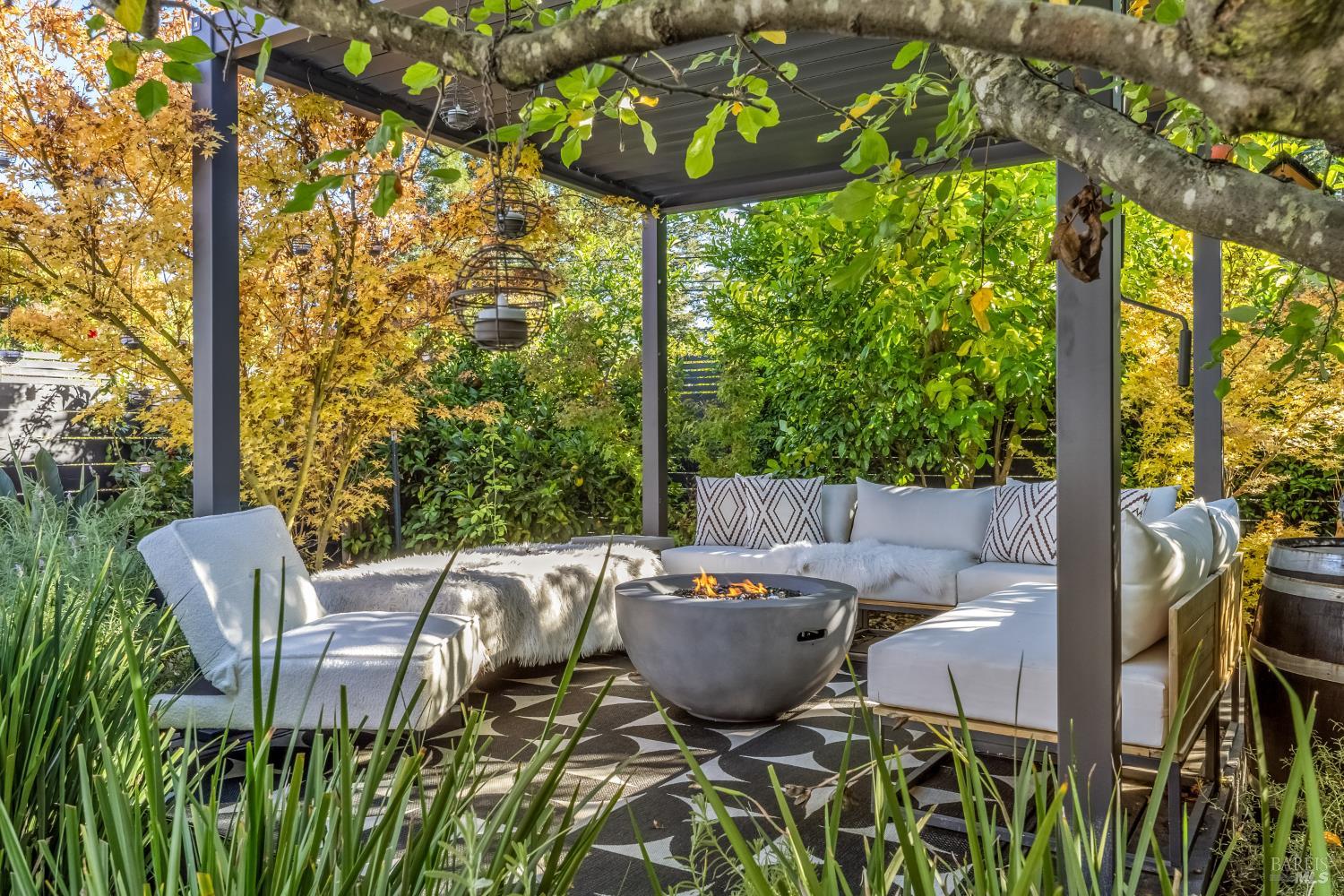 Detail Gallery Image 20 of 40 For 775 Boyes Blvd, Sonoma,  CA 95476 - 3 Beds | 2 Baths