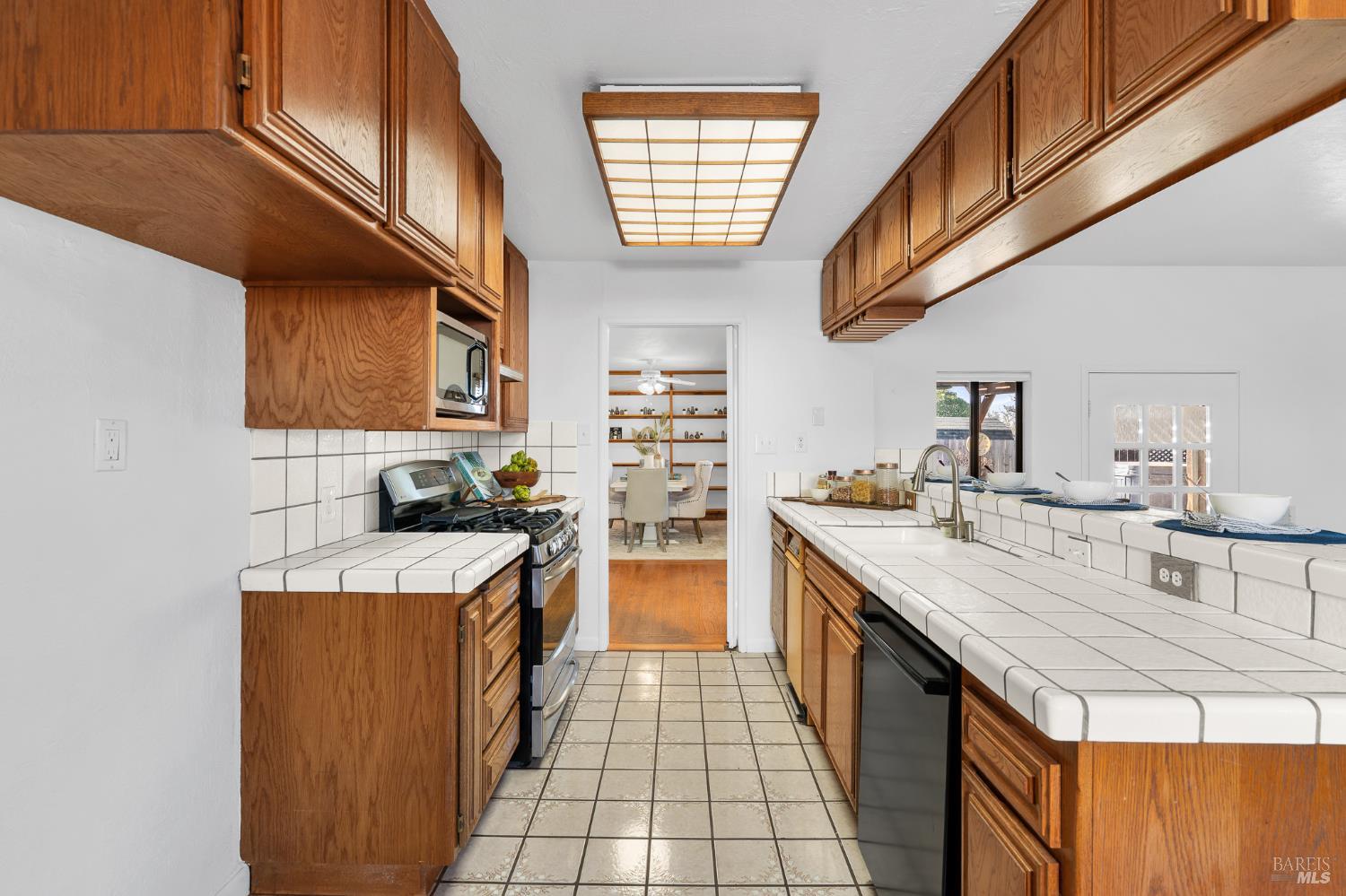 Detail Gallery Image 9 of 51 For 1179 Oakwood Ave, Vallejo,  CA 94591 - 2 Beds | 2 Baths