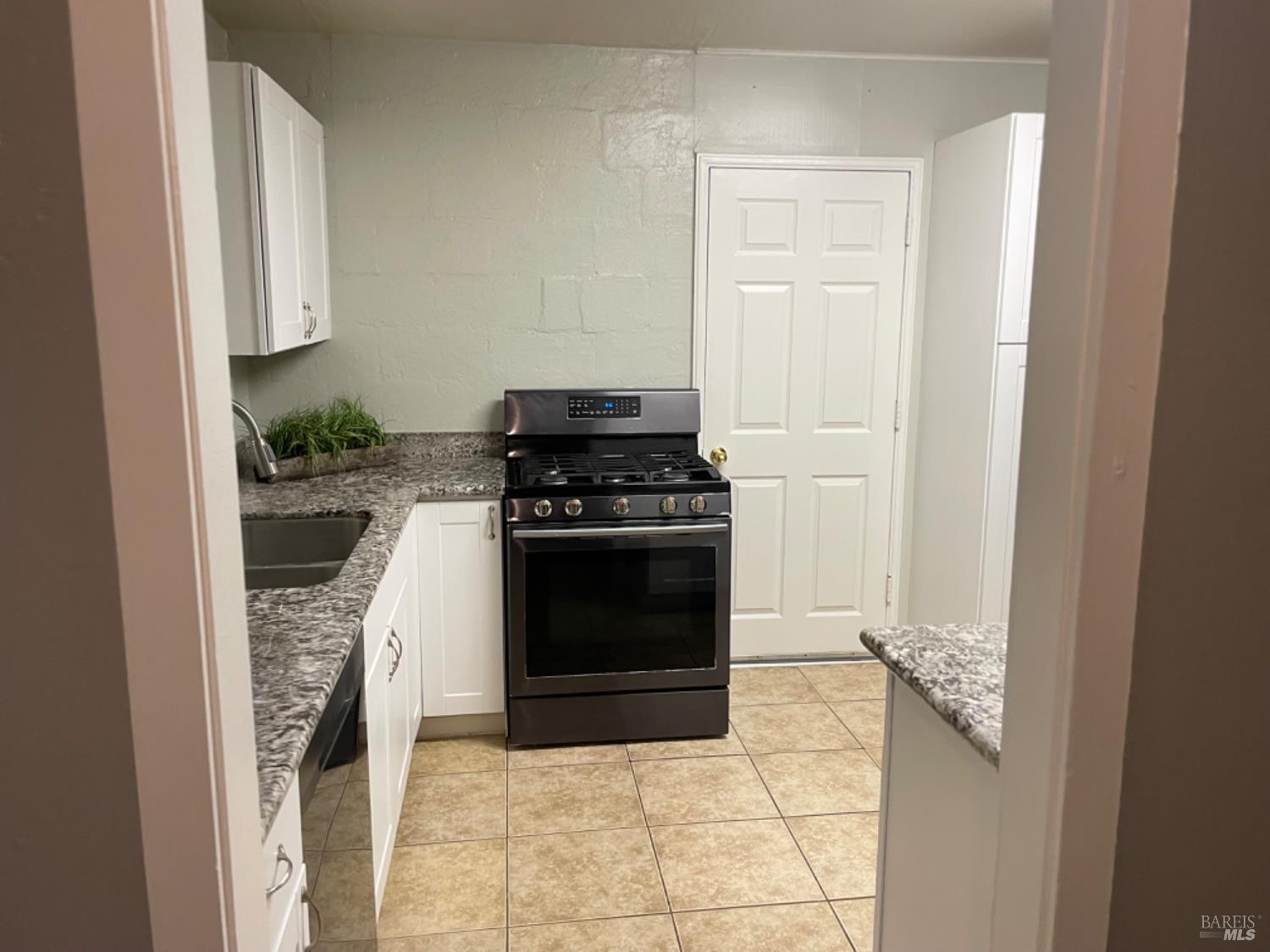 Detail Gallery Image 8 of 53 For 7333 Leisure Town Rd, Vacaville,  CA 95688 - 3 Beds | 2 Baths