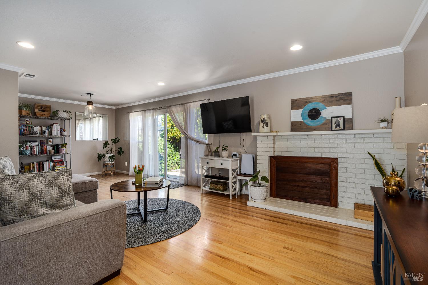 Detail Gallery Image 8 of 33 For 3770 Dover St, Napa,  CA 94558 - 3 Beds | 2 Baths