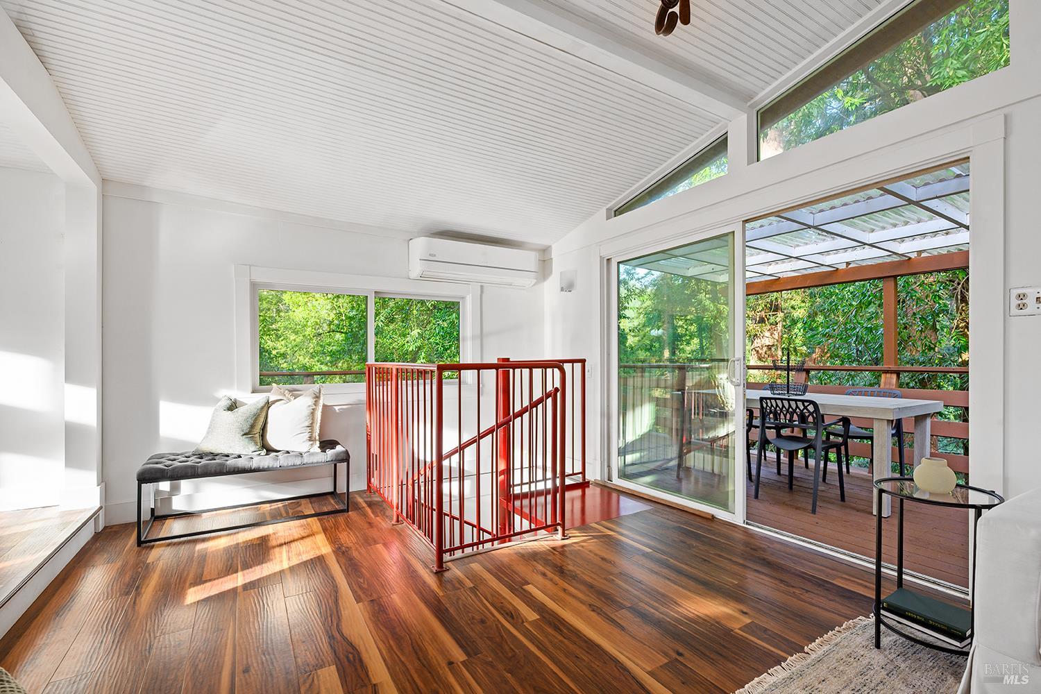 Detail Gallery Image 19 of 39 For 11071 Ogburn Ln, Forestville,  CA 95436 - 2 Beds | 2 Baths