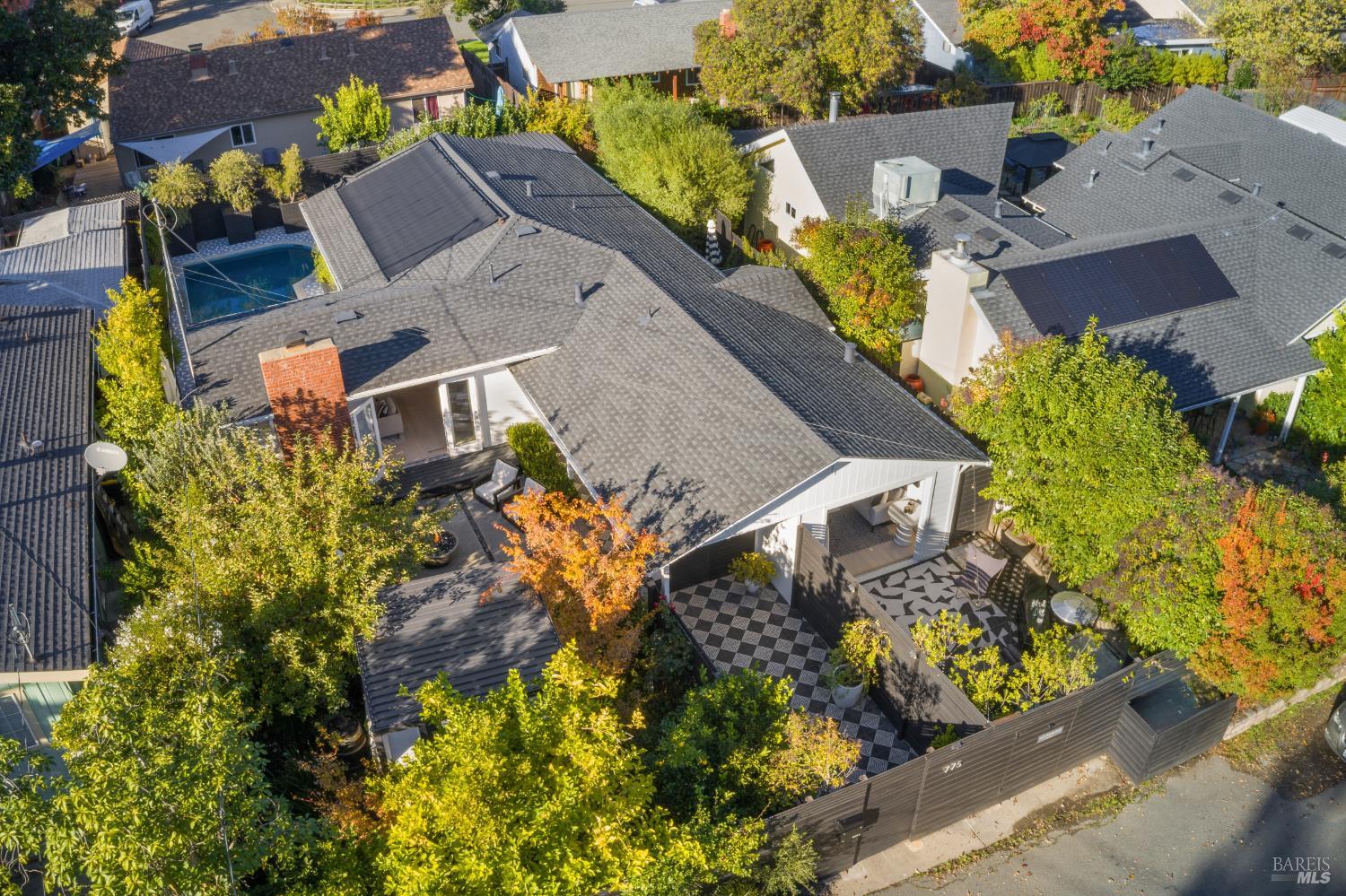 Detail Gallery Image 34 of 40 For 775 Boyes Blvd, Sonoma,  CA 95476 - 3 Beds | 2 Baths