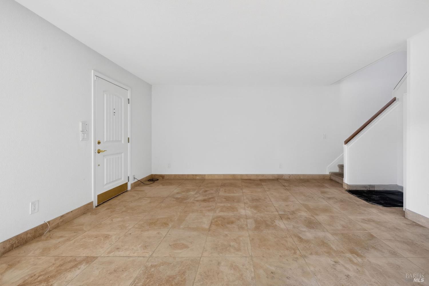 Detail Gallery Image 8 of 31 For 2141 W Steele Ln, Santa Rosa,  CA 95403 - 2 Beds | 1/1 Baths