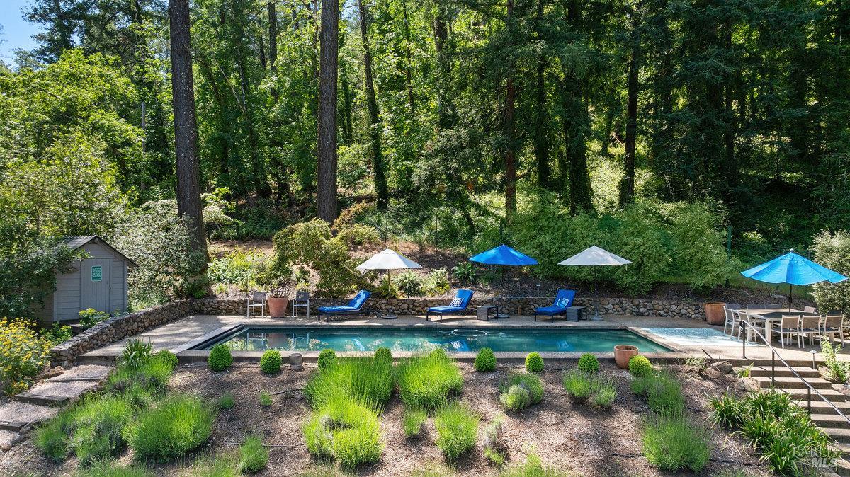 Detail Gallery Image 4 of 47 For 3227 State Highway 128 Hwy, Calistoga,  CA 94515 - 2 Beds | 2 Baths