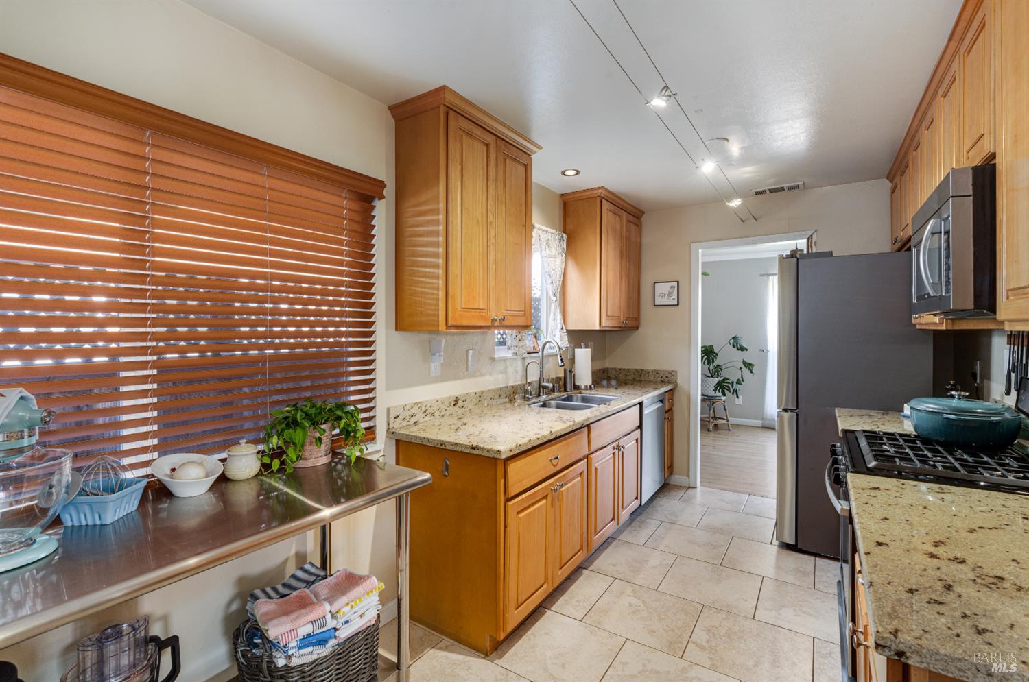 Detail Gallery Image 14 of 33 For 3770 Dover St, Napa,  CA 94558 - 3 Beds | 2 Baths