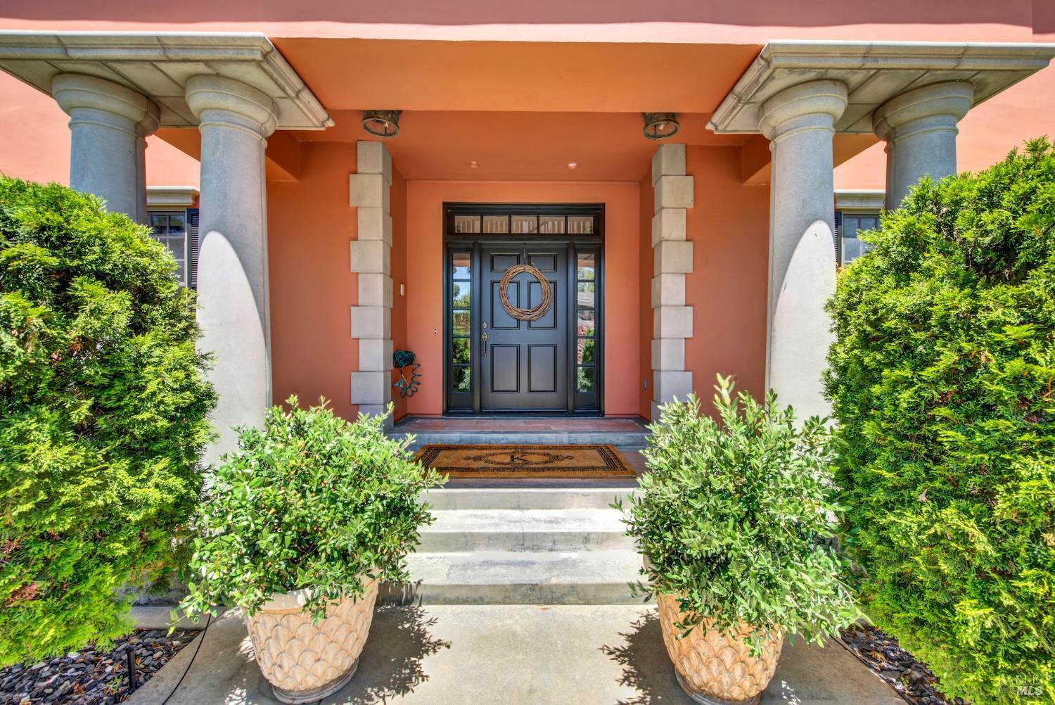 Detail Gallery Image 3 of 86 For 2 Remington Ct, Napa,  CA 94558 - 4 Beds | 3/1 Baths