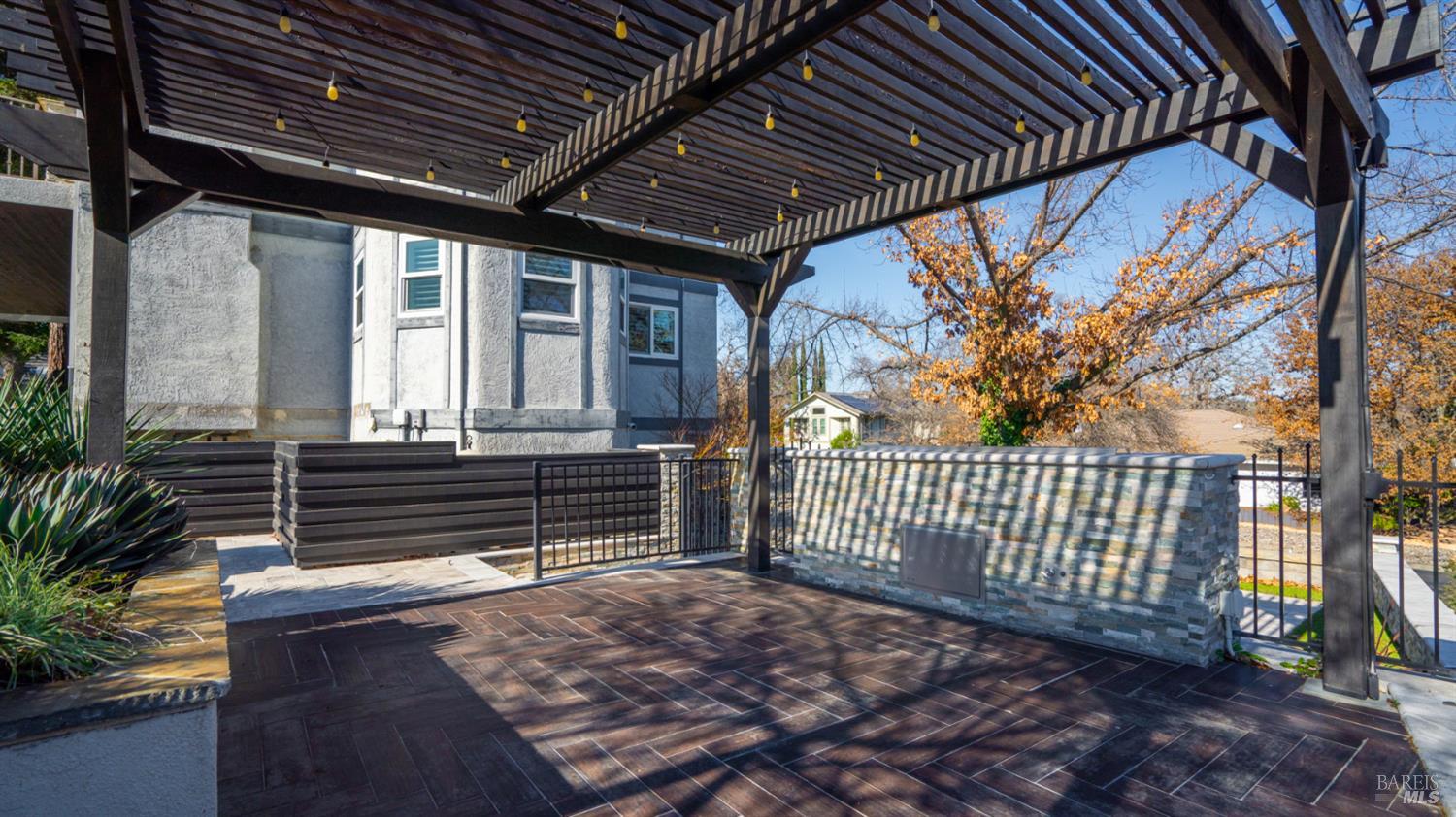 Detail Gallery Image 75 of 98 For 220 Hidden Valley Ln, Vacaville,  CA 95688 - 3 Beds | 2/1 Baths