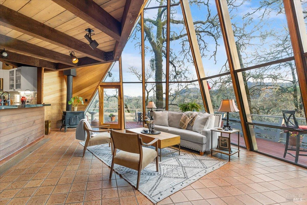 Detail Gallery Image 4 of 37 For 10045 Loch Haven Dr, Santa Rosa,  CA 95404 - 3 Beds | 2 Baths