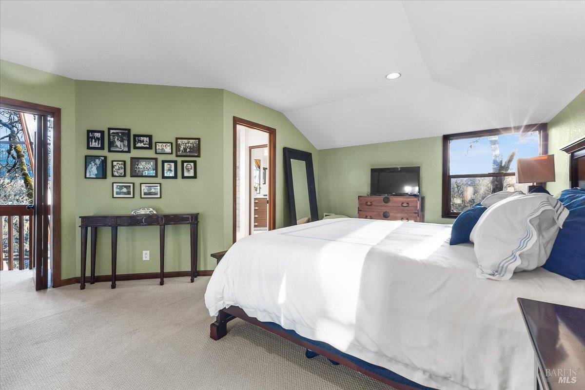 Detail Gallery Image 21 of 37 For 10045 Loch Haven Dr, Santa Rosa,  CA 95404 - 3 Beds | 2 Baths