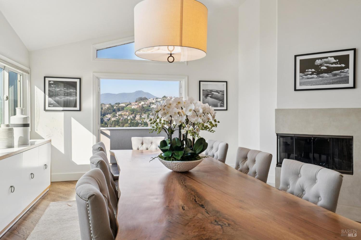 Detail Gallery Image 12 of 51 For 13 Upper Cecilia Way, Tiburon,  CA 94920 - 4 Beds | 3/1 Baths