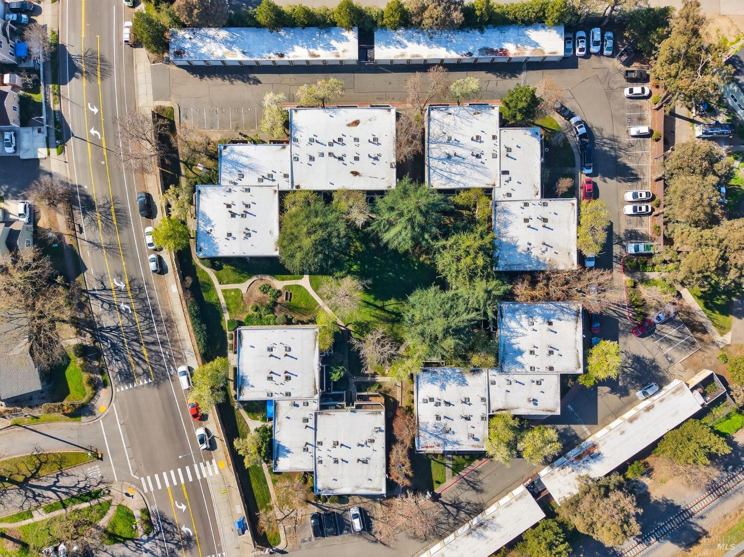 Detail Gallery Image 31 of 31 For 2141 W Steele Ln, Santa Rosa,  CA 95403 - 2 Beds | 1/1 Baths