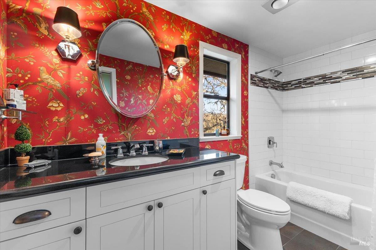 Detail Gallery Image 18 of 37 For 10045 Loch Haven Dr, Santa Rosa,  CA 95404 - 3 Beds | 2 Baths