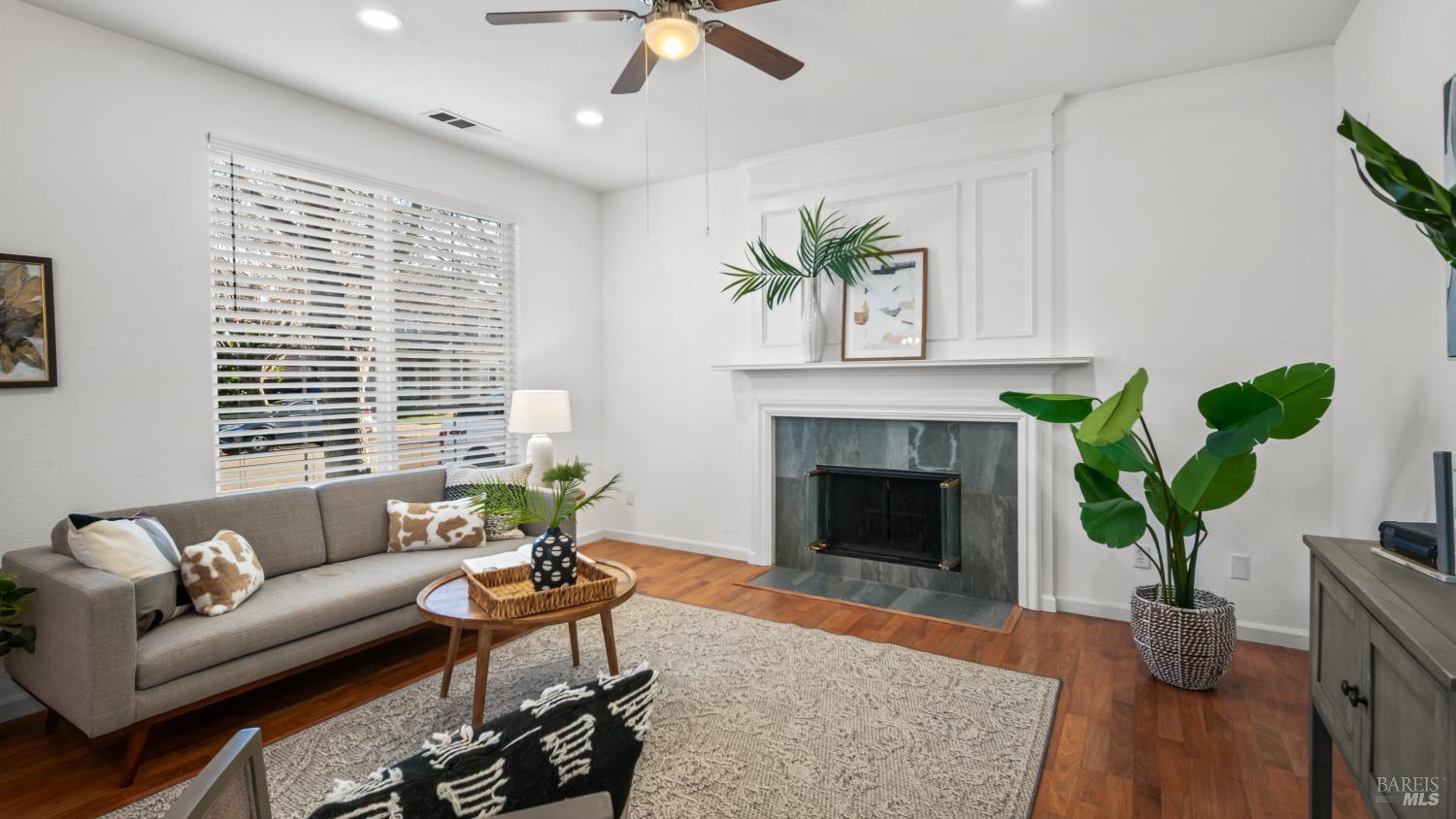 Detail Gallery Image 7 of 35 For 5257 Venus Dr, Fairfield,  CA 94534 - 3 Beds | 2 Baths