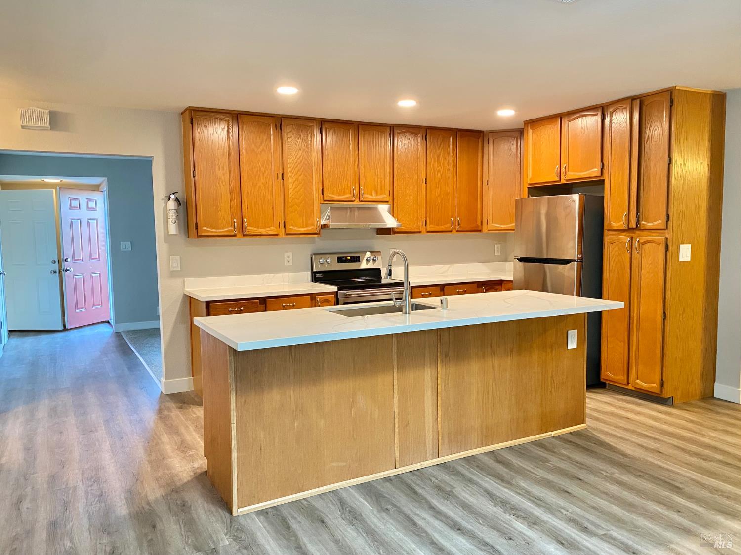 Detail Gallery Image 9 of 26 For 849 Finch Way, Fairfield,  CA 94533 - 3 Beds | 2 Baths