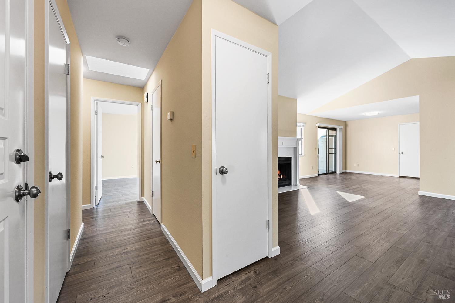 Detail Gallery Image 20 of 36 For 1220 North St, Santa Rosa,  CA 95404 - 2 Beds | 2 Baths