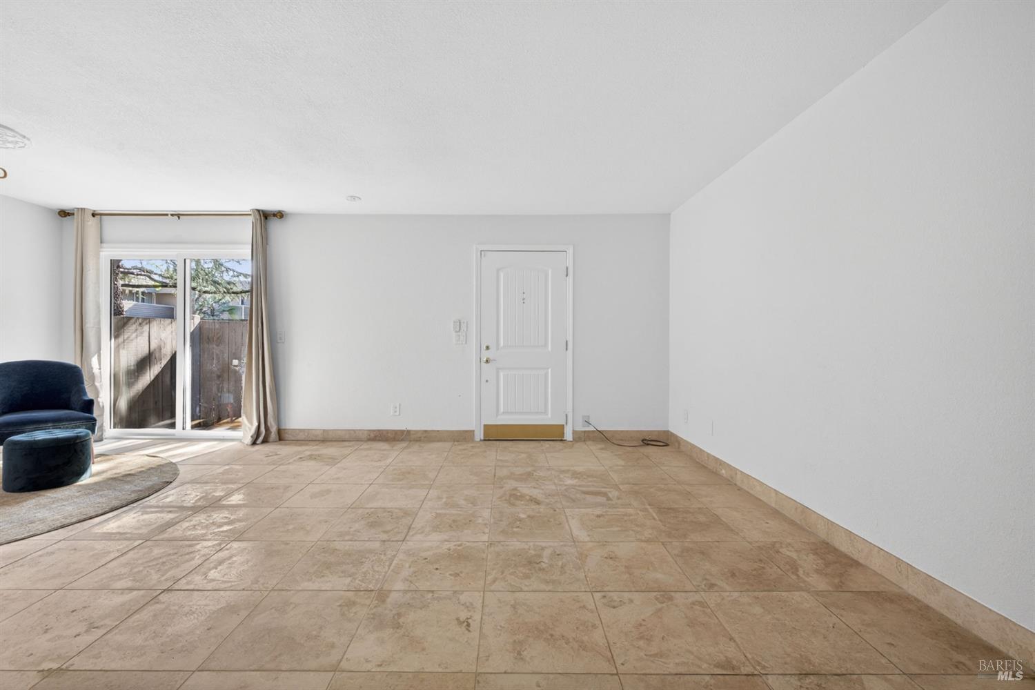 Detail Gallery Image 10 of 31 For 2141 W Steele Ln, Santa Rosa,  CA 95403 - 2 Beds | 1/1 Baths