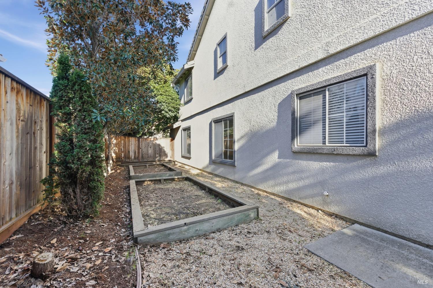 Detail Gallery Image 48 of 59 For 4595 Avondale Cir, Fairfield,  CA 94533 - 5 Beds | 2/1 Baths