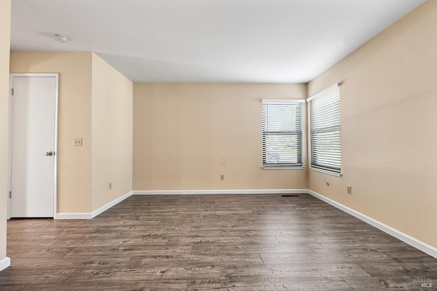 Detail Gallery Image 31 of 36 For 1220 North St, Santa Rosa,  CA 95404 - 2 Beds | 2 Baths