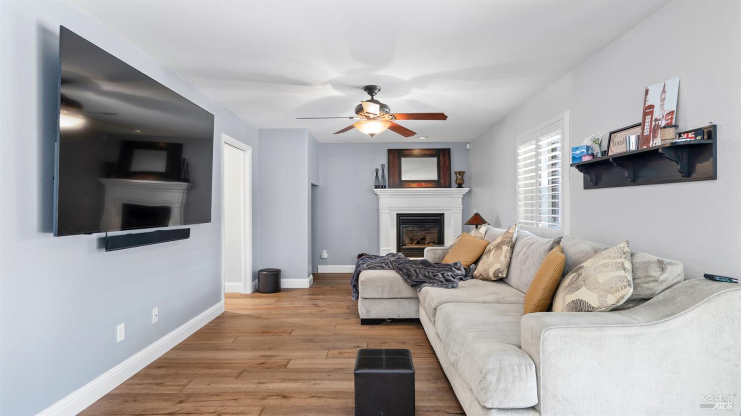 Detail Gallery Image 17 of 98 For 220 Hidden Valley Ln, Vacaville,  CA 95688 - 3 Beds | 2/1 Baths