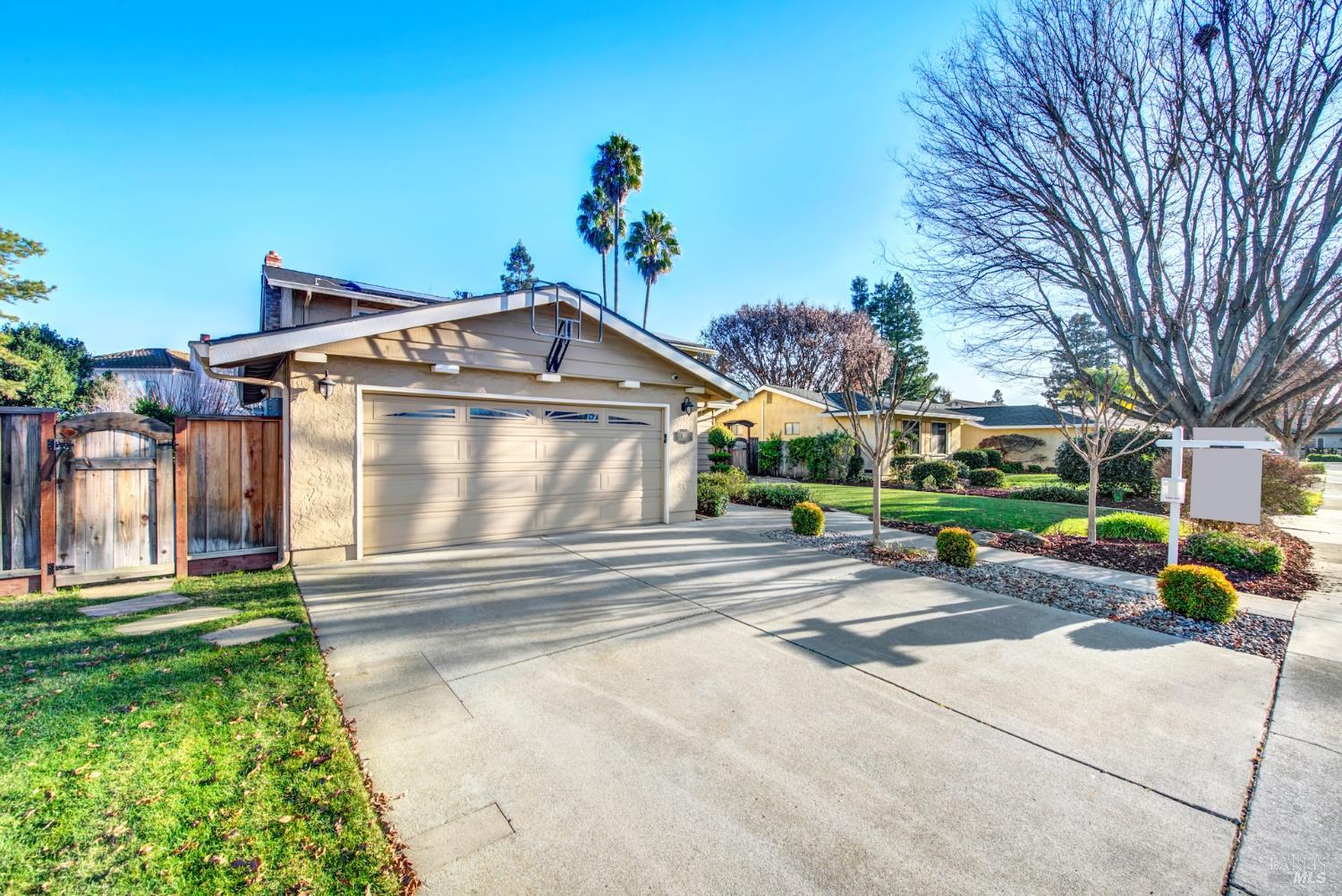 Detail Gallery Image 8 of 99 For 480 La Canada Ct, Morgan Hill,  CA 95037 - 5 Beds | 3/1 Baths