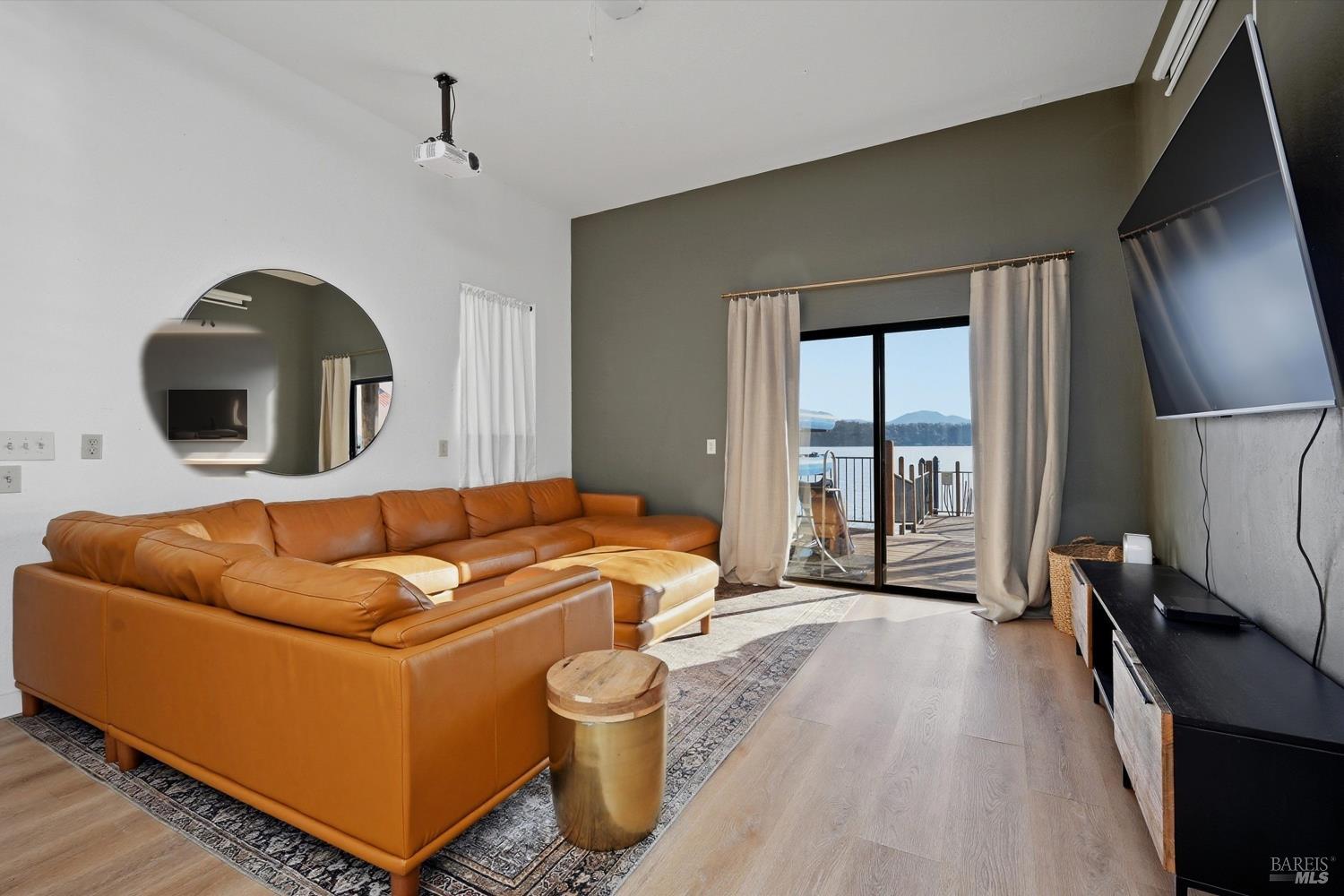 Detail Gallery Image 25 of 55 For 10727 E Highway 20 Unkn, Clearlake Oaks,  CA 95423 - 3 Beds | 3 Baths