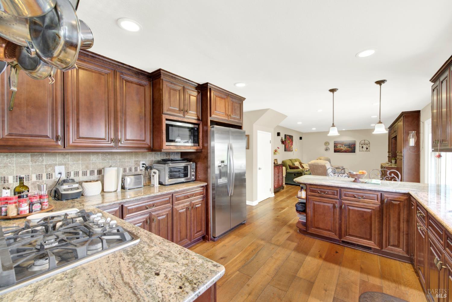 Detail Gallery Image 32 of 99 For 480 La Canada Ct, Morgan Hill,  CA 95037 - 5 Beds | 3/1 Baths