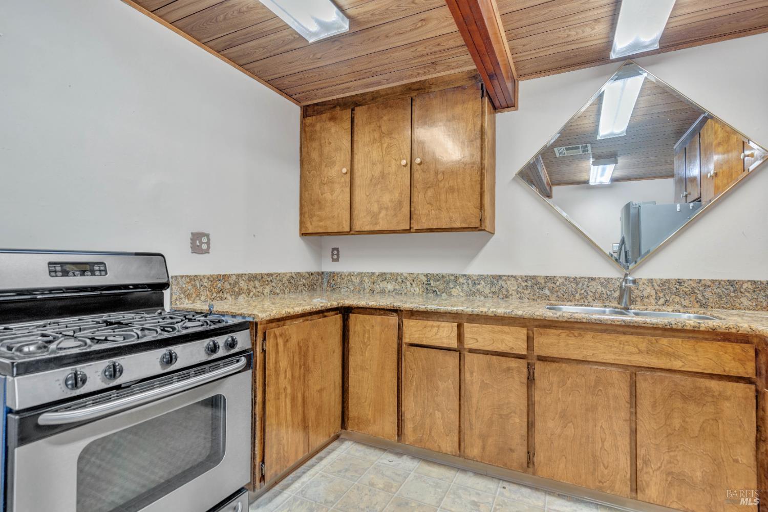 Detail Gallery Image 11 of 36 For 428 W F St, Dixon,  CA 95620 - 3 Beds | 1 Baths