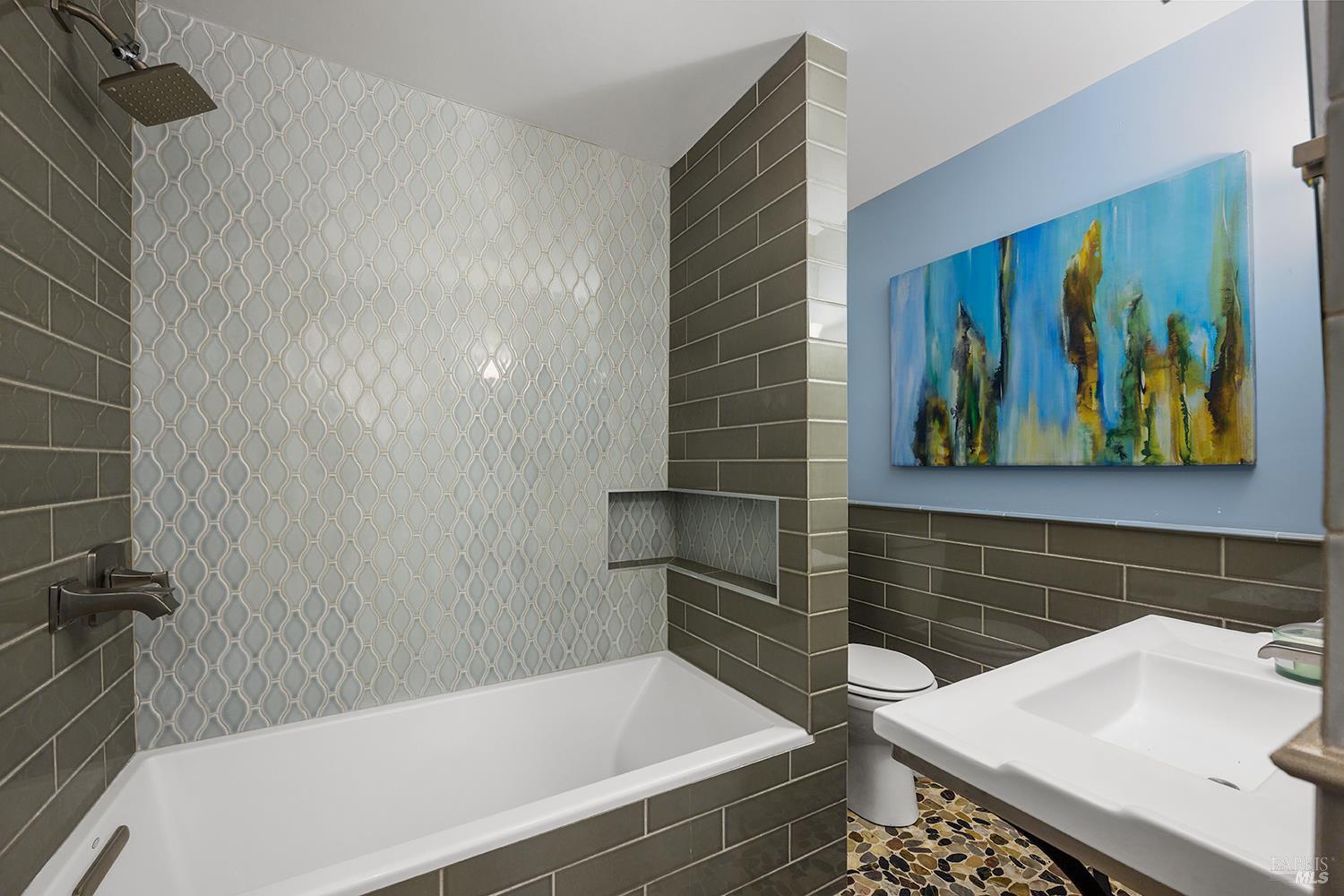 Detail Gallery Image 33 of 39 For 11071 Ogburn Ln, Forestville,  CA 95436 - 2 Beds | 2 Baths