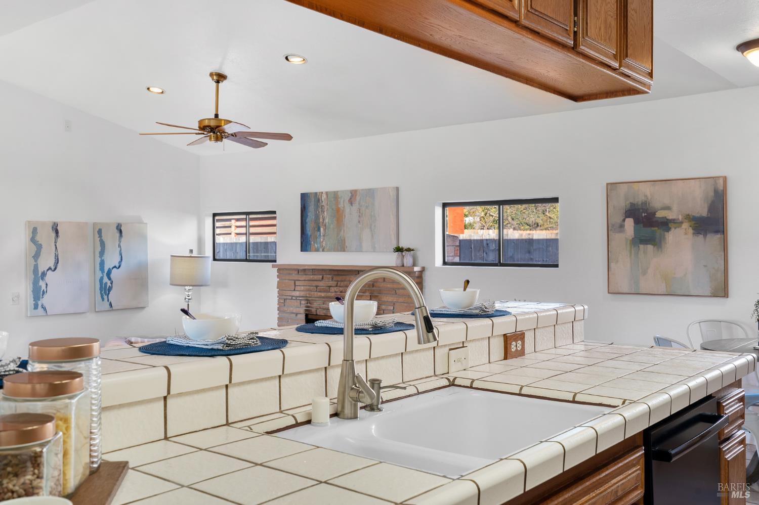 Detail Gallery Image 12 of 51 For 1179 Oakwood Ave, Vallejo,  CA 94591 - 2 Beds | 2 Baths