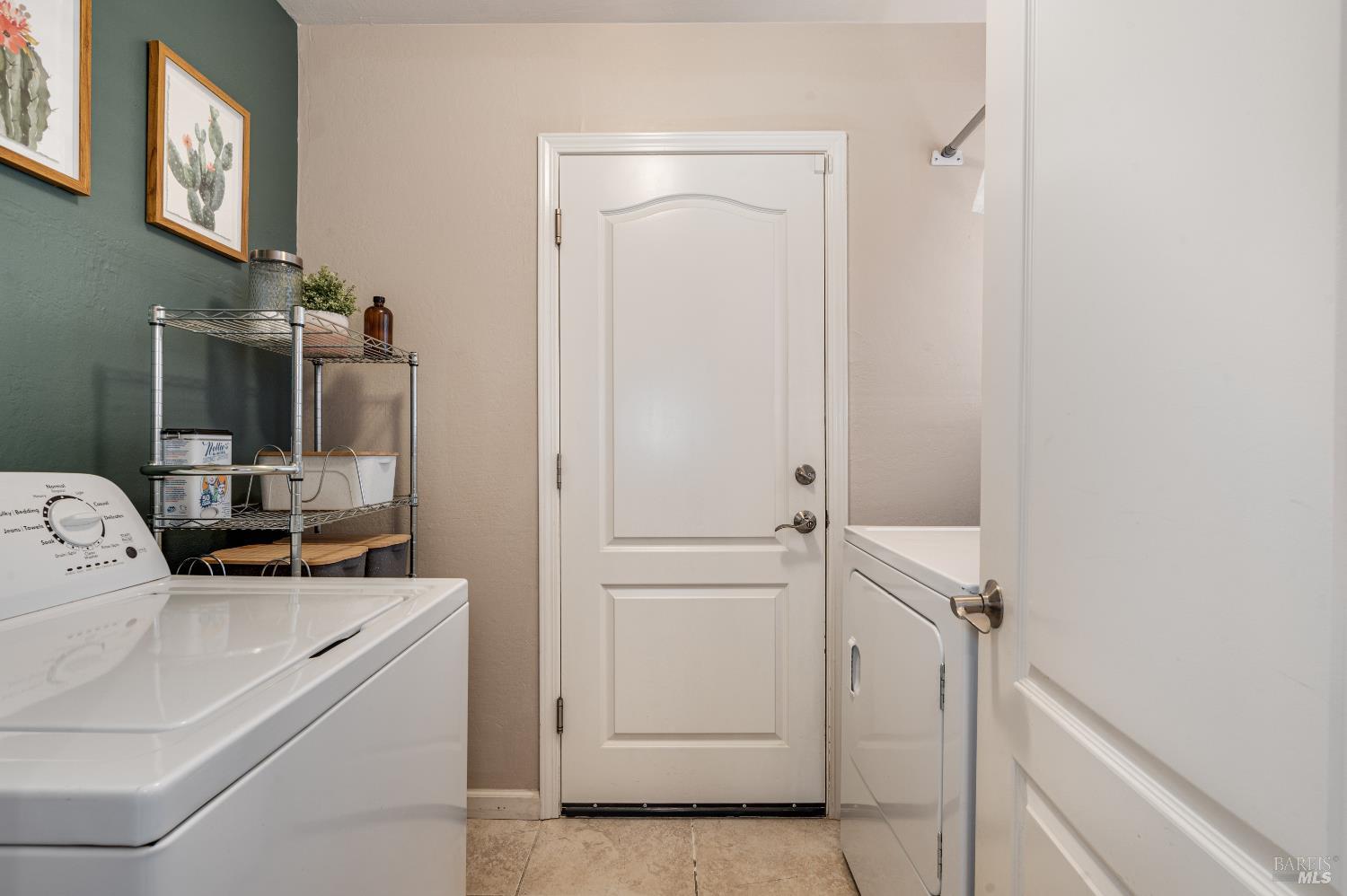 Detail Gallery Image 15 of 33 For 3770 Dover St, Napa,  CA 94558 - 3 Beds | 2 Baths