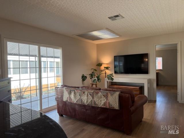 Detail Gallery Image 14 of 25 For 89 Estrella Dr, Santa Rosa,  CA 95403 - 2 Beds | 2 Baths