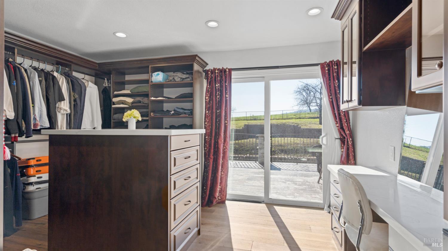 Detail Gallery Image 40 of 98 For 220 Hidden Valley Ln, Vacaville,  CA 95688 - 3 Beds | 2/1 Baths