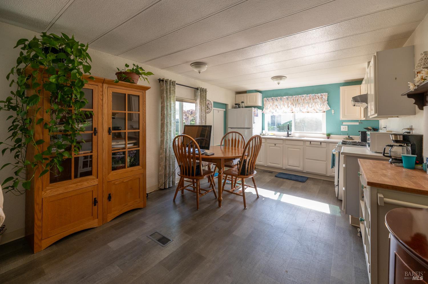 Detail Gallery Image 12 of 24 For Address Is Not Disclosed, Rohnert Park,  CA 94928 - 2 Beds | 1 Baths