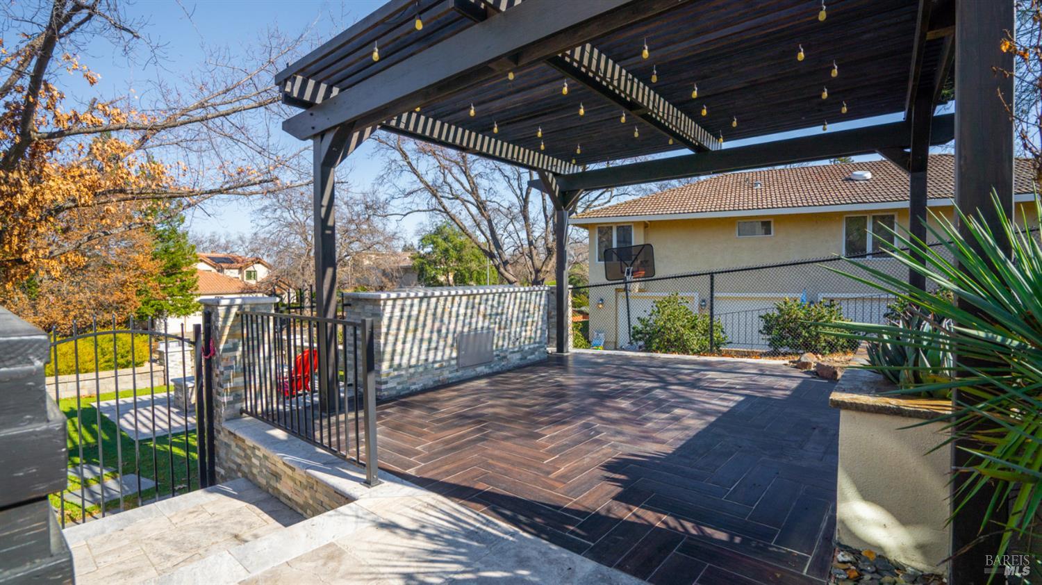 Detail Gallery Image 74 of 98 For 220 Hidden Valley Ln, Vacaville,  CA 95688 - 3 Beds | 2/1 Baths