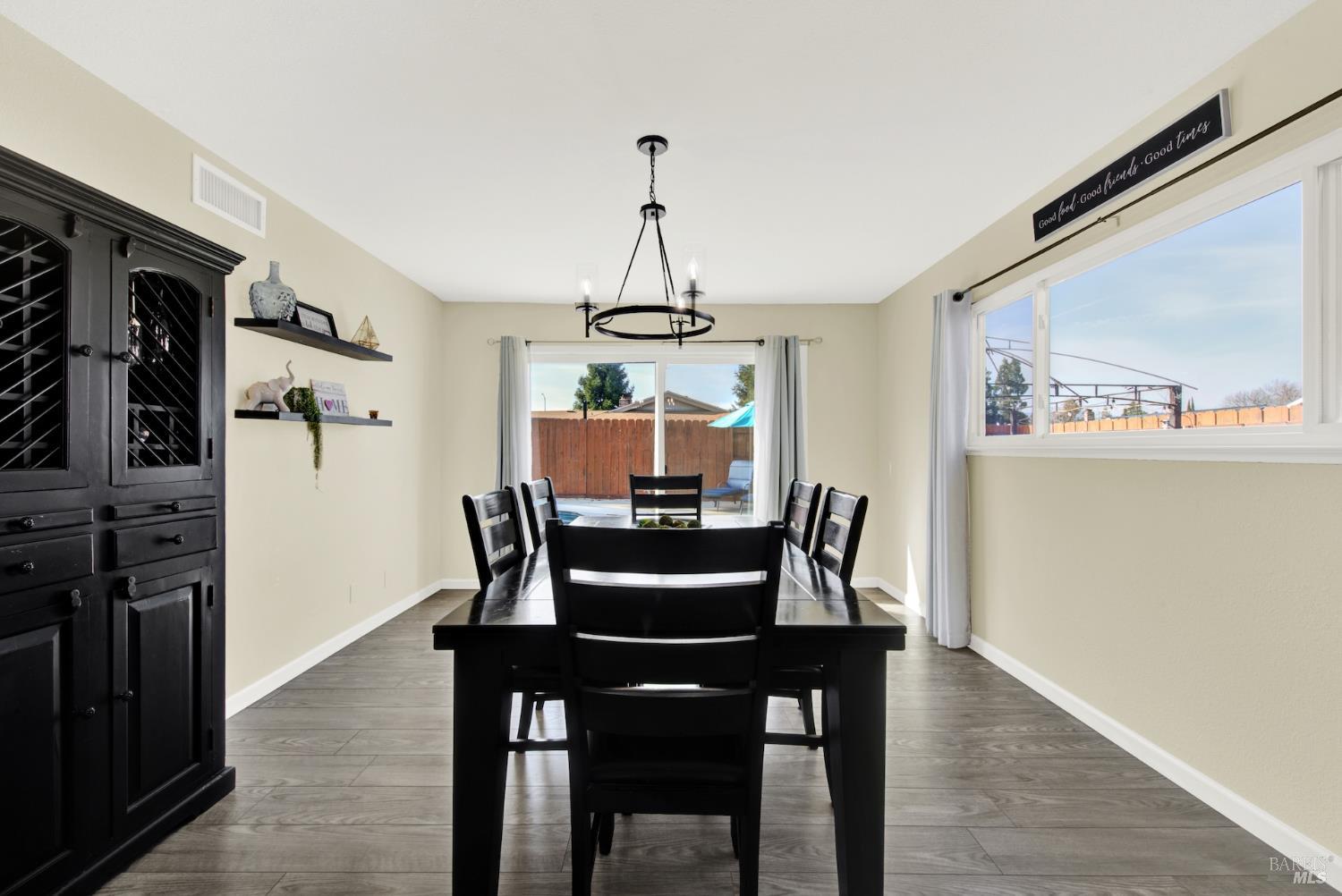 Detail Gallery Image 38 of 83 For 655 Marshall Ct, Vacaville,  CA 95687 - 3 Beds | 2 Baths