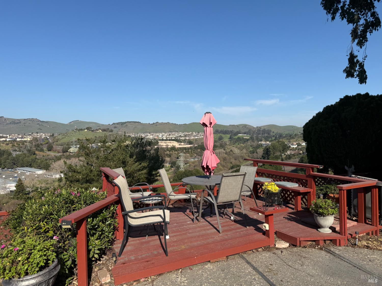 Detail Gallery Image 27 of 36 For 124 Gregory Ln, Vallejo,  CA 94591 - 4 Beds | 2 Baths