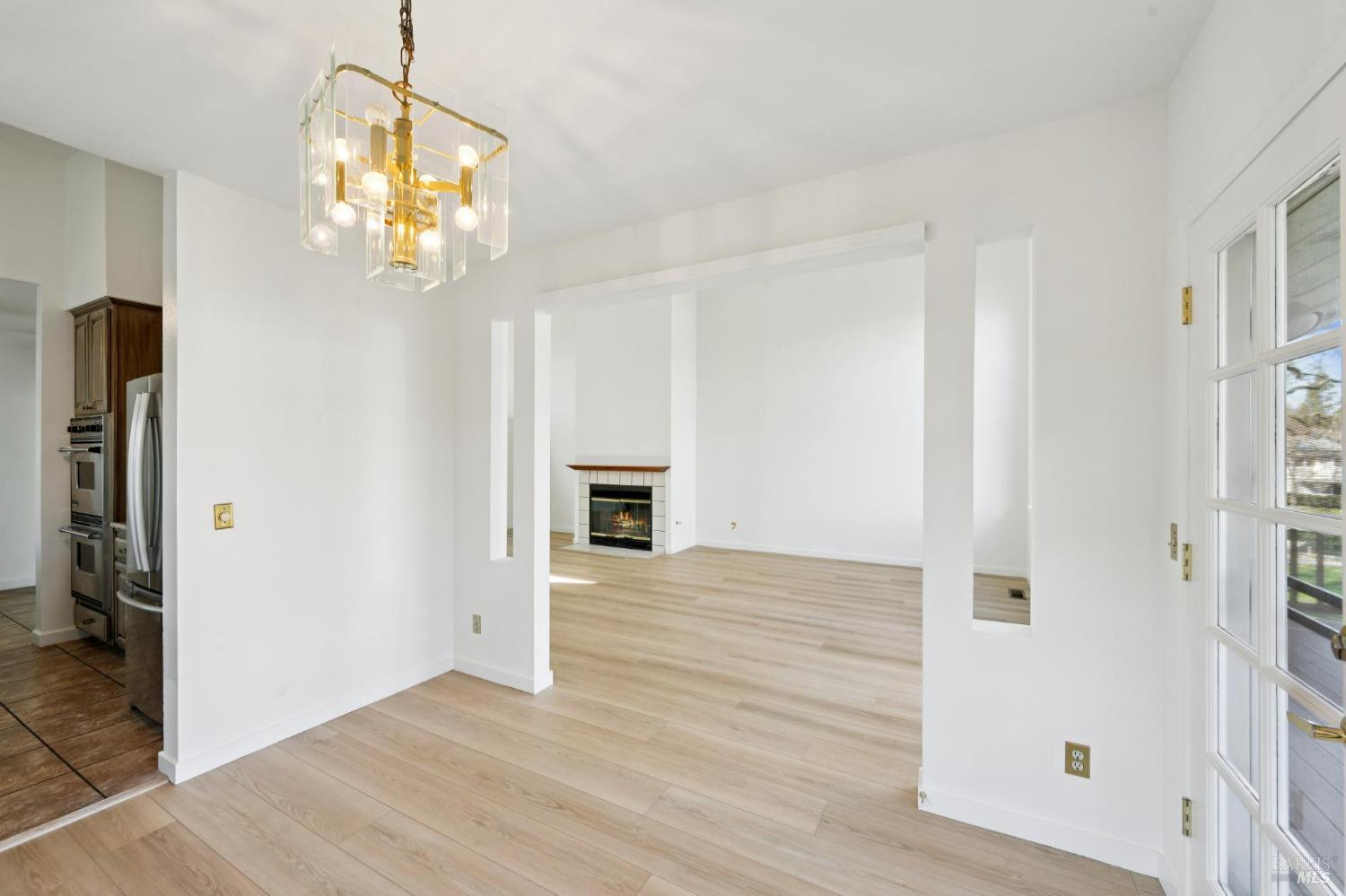 Detail Gallery Image 10 of 34 For 1116 Princeton Dr, Sonoma,  CA 95476 - 3 Beds | 3/1 Baths