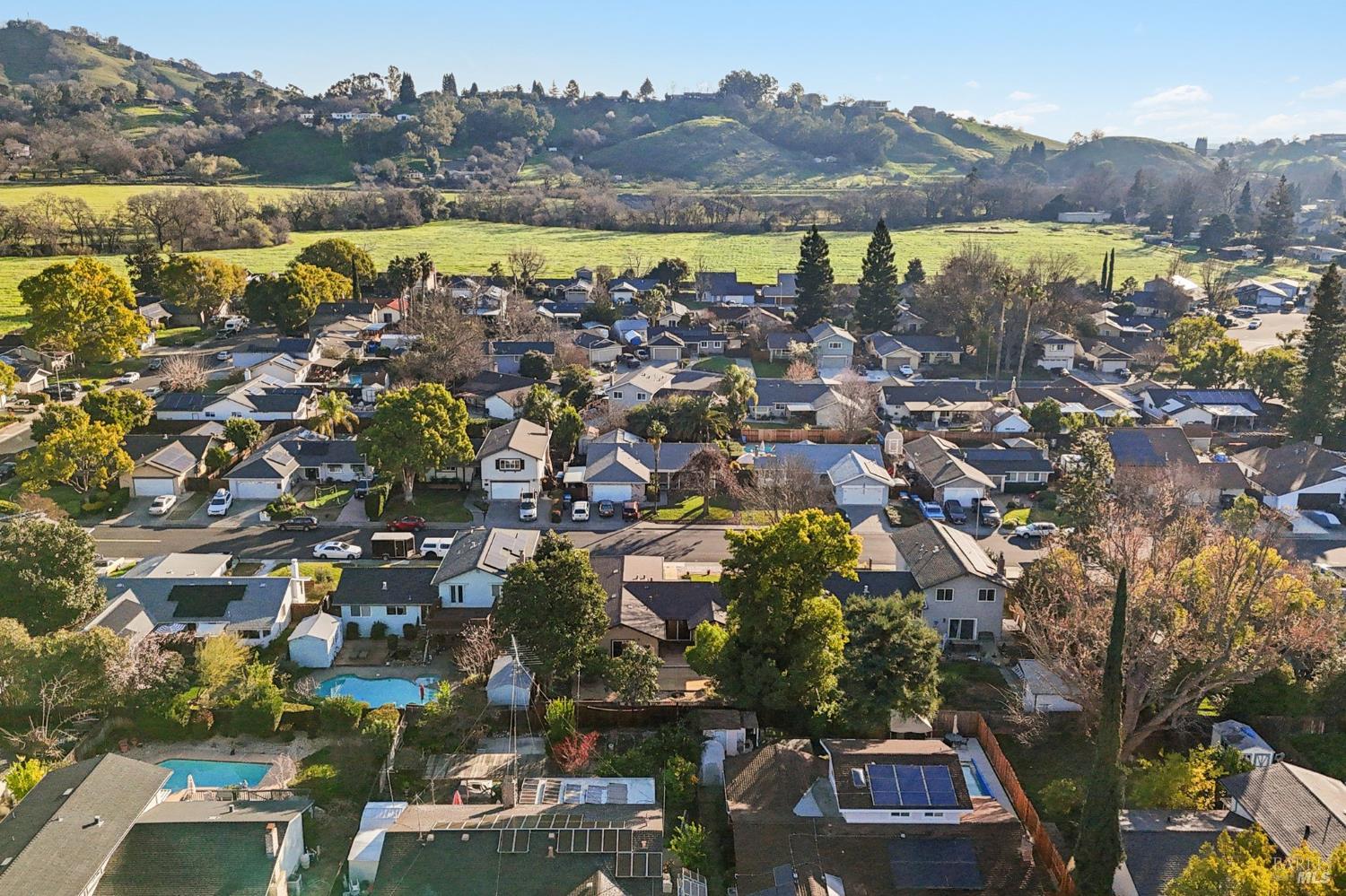 Detail Gallery Image 44 of 49 For 324 Woodside Cir, Vacaville,  CA 95688 - 3 Beds | 2 Baths