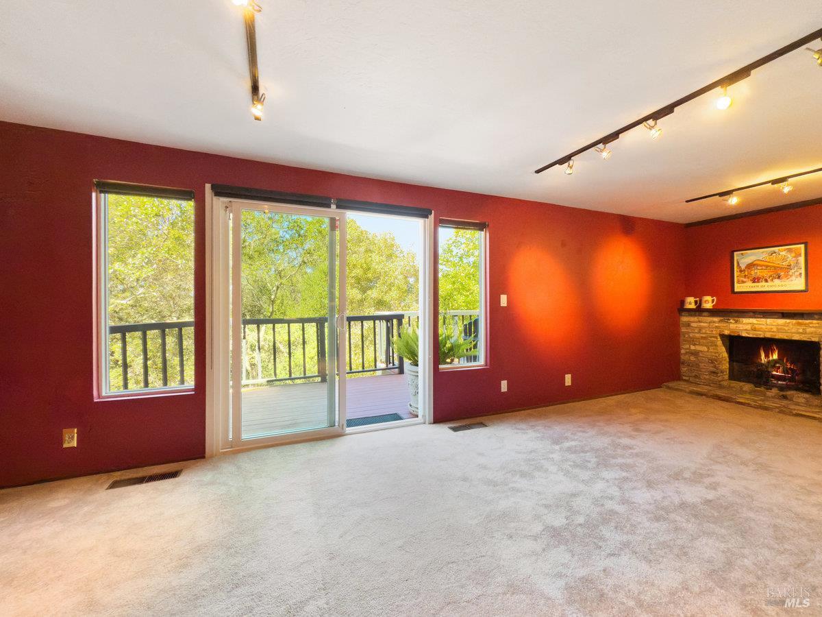 Detail Gallery Image 26 of 41 For 119 Oakmont Ave, San Rafael,  CA 94901 - 4 Beds | 3/1 Baths