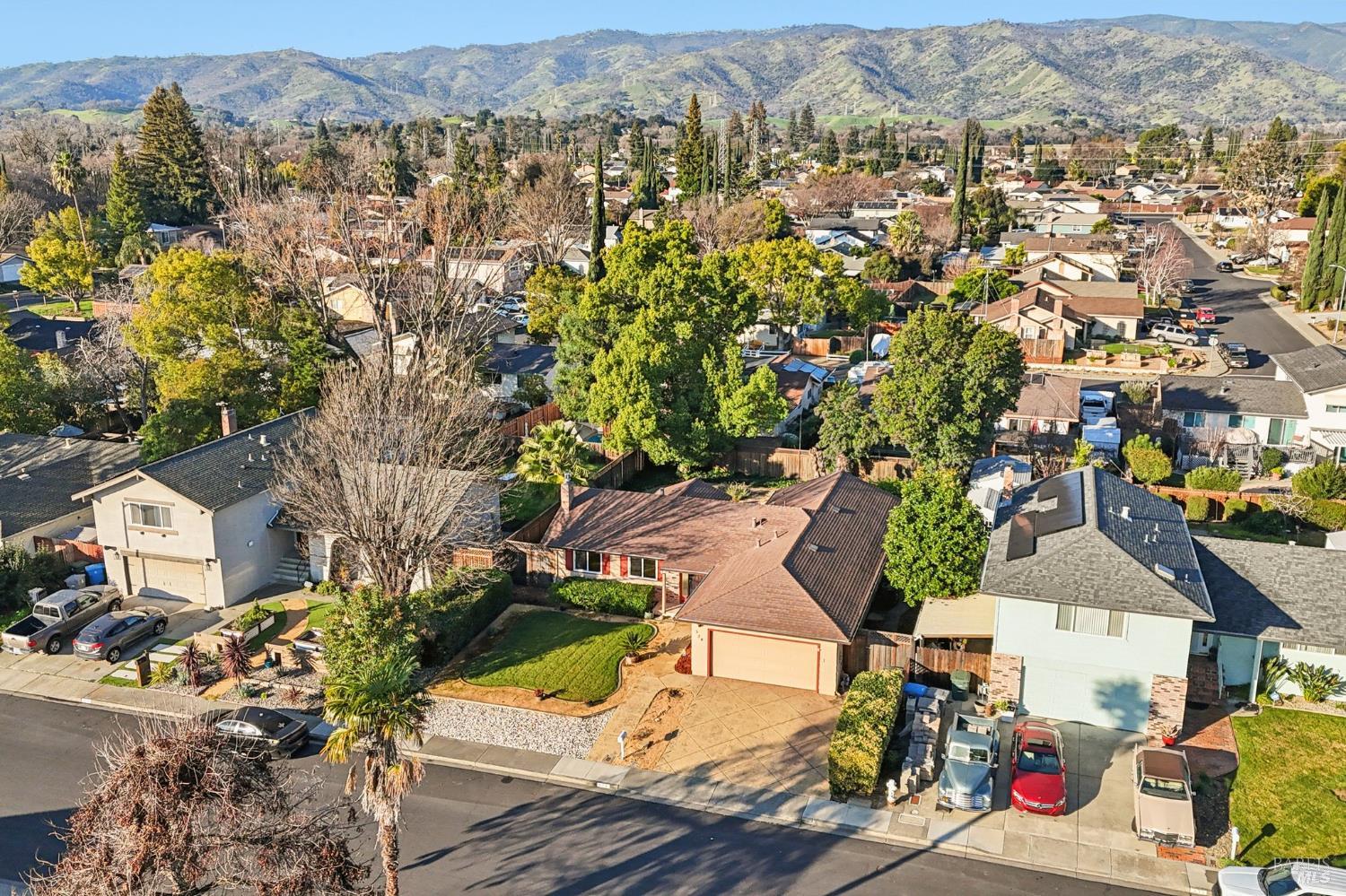 Detail Gallery Image 38 of 49 For 324 Woodside Cir, Vacaville,  CA 95688 - 3 Beds | 2 Baths