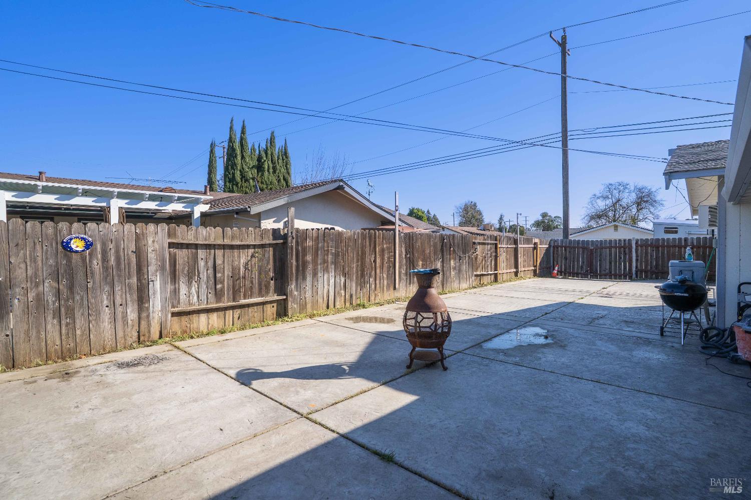 Detail Gallery Image 25 of 26 For 800 N Washington St, Dixon,  CA 95620 - 3 Beds | 2 Baths