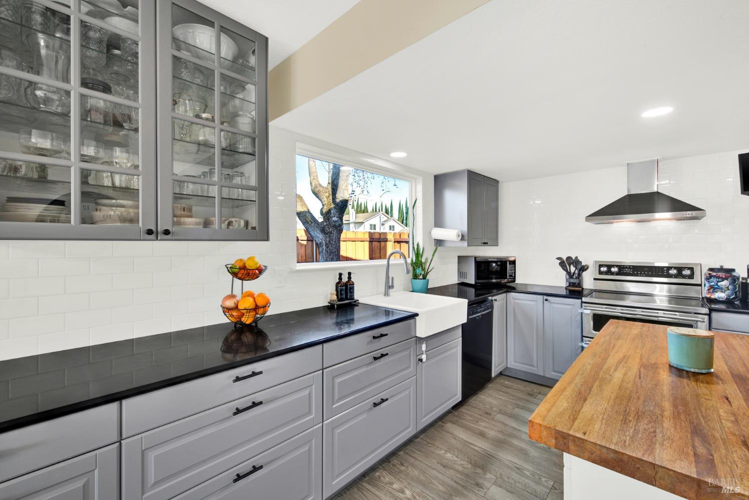 Detail Gallery Image 26 of 83 For 655 Marshall Ct, Vacaville,  CA 95687 - 3 Beds | 2 Baths