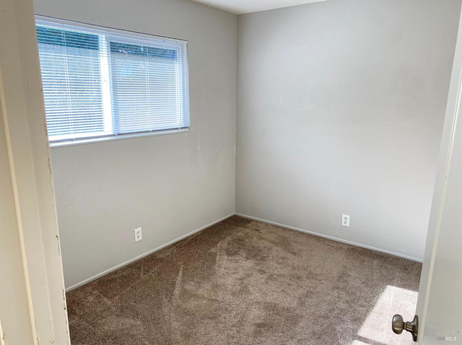 Detail Gallery Image 13 of 26 For 849 Finch Way, Fairfield,  CA 94533 - 3 Beds | 2 Baths