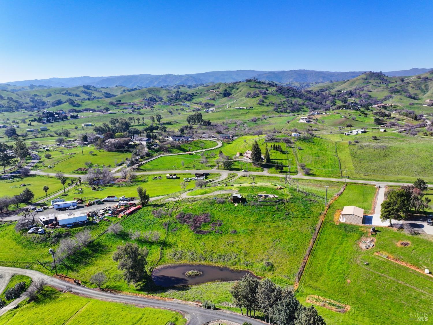 Detail Gallery Image 6 of 83 For 7668 English Hills Rd, Vacaville,  CA 95688 - – Beds | – Baths