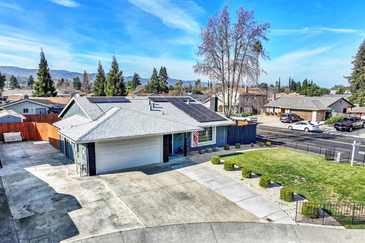 Detail Gallery Image 2 of 83 For 655 Marshall Ct, Vacaville,  CA 95687 - 3 Beds | 2 Baths