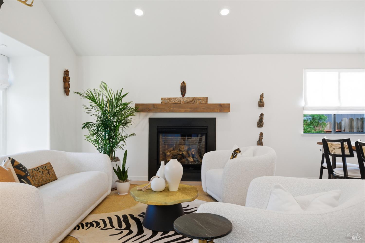 Detail Gallery Image 20 of 49 For 827 Verano Ave, Sonoma,  CA 95476 - 3 Beds | 2 Baths