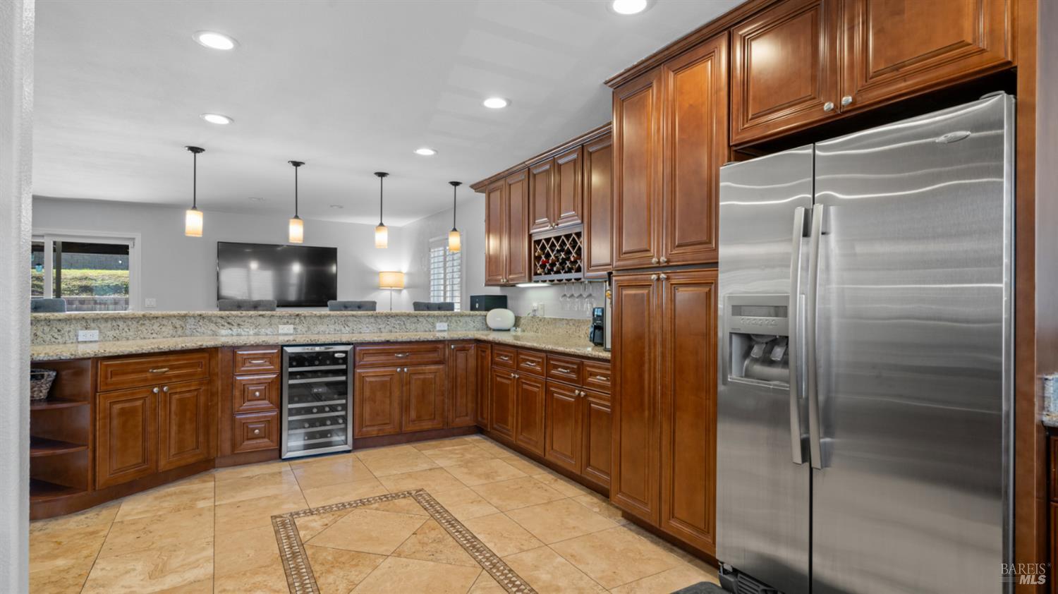 Detail Gallery Image 24 of 98 For 220 Hidden Valley Ln, Vacaville,  CA 95688 - 3 Beds | 2/1 Baths