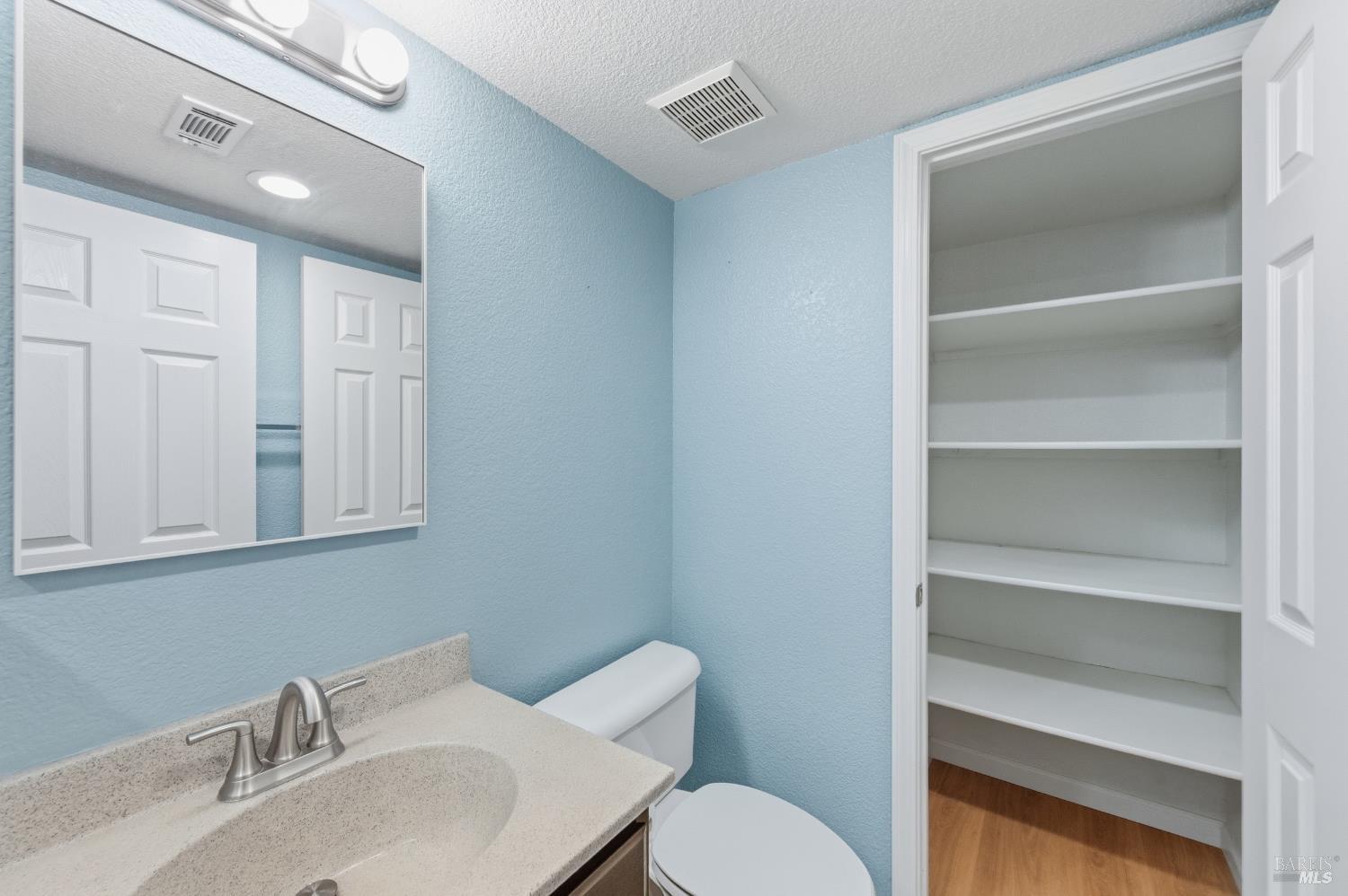 Detail Gallery Image 41 of 59 For 4595 Avondale Cir, Fairfield,  CA 94533 - 5 Beds | 2/1 Baths