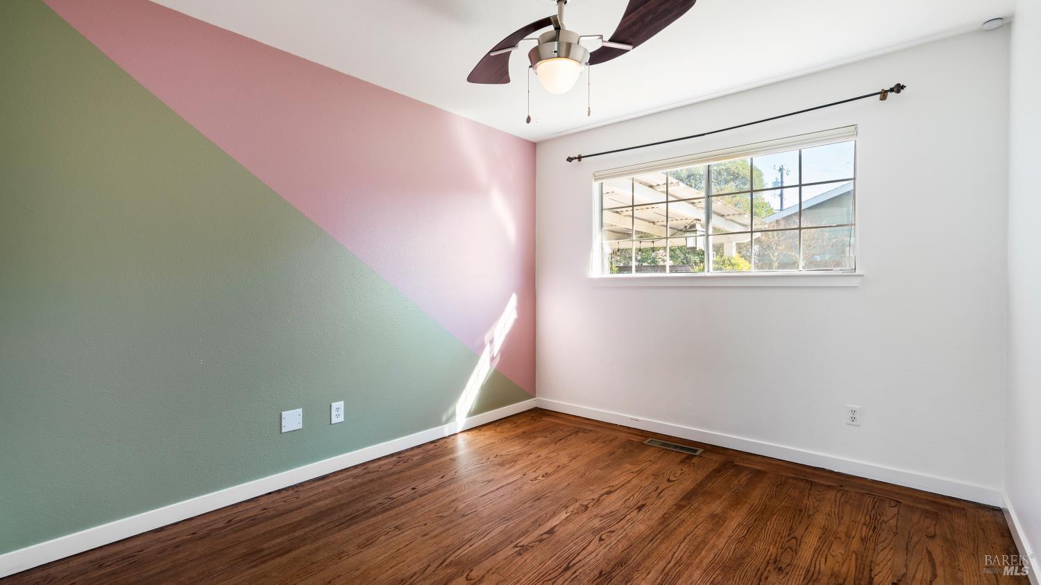 Detail Gallery Image 15 of 20 For 4020 Sacramento Ave, Santa Rosa,  CA 95405 - 3 Beds | 2 Baths