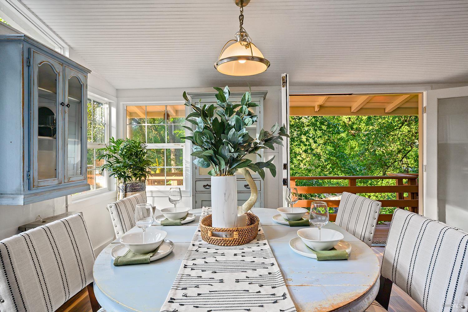 Detail Gallery Image 8 of 39 For 11071 Ogburn Ln, Forestville,  CA 95436 - 2 Beds | 2 Baths